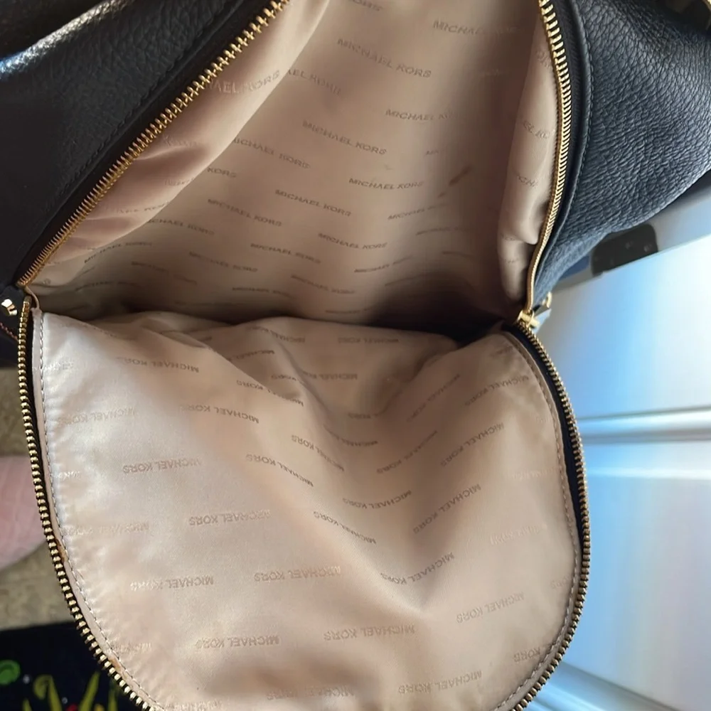 Michael Kors Rhea Zip Backpack Large Pebble Leather Navy Blue EUC - Picture 8 of 16